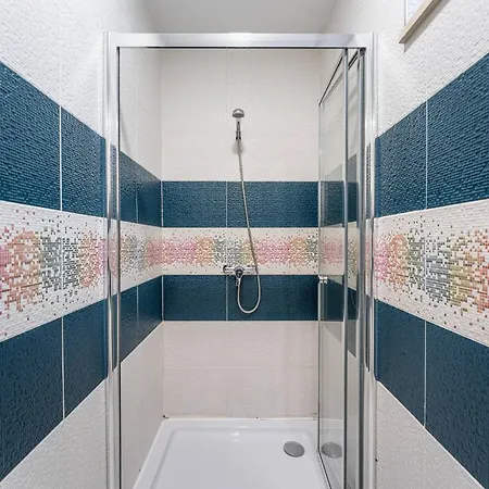 Glória's House Apartman *